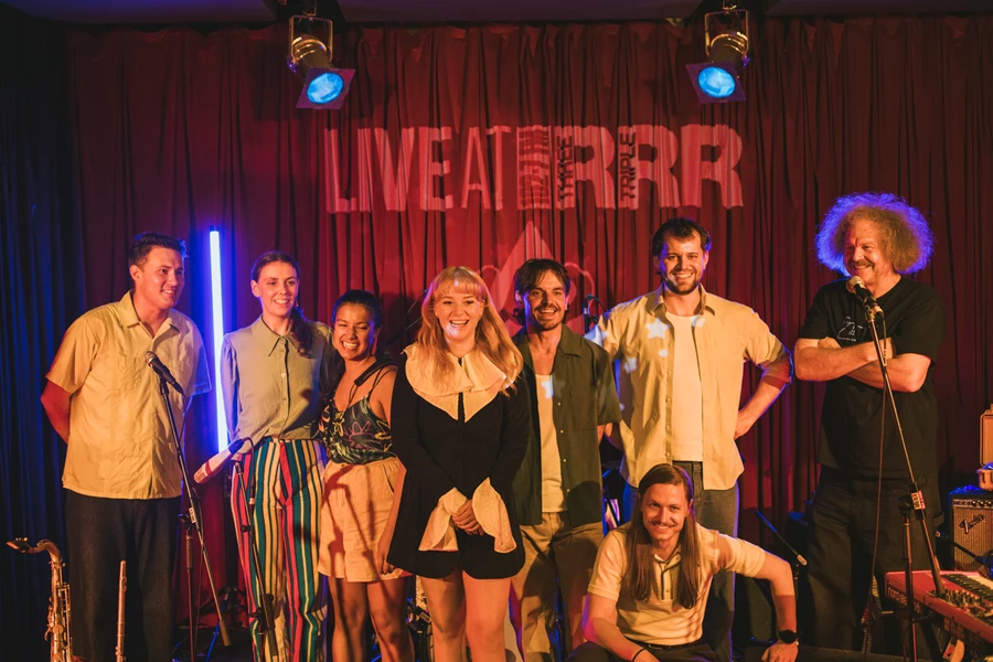 Ella Thompson Live at RRR 6