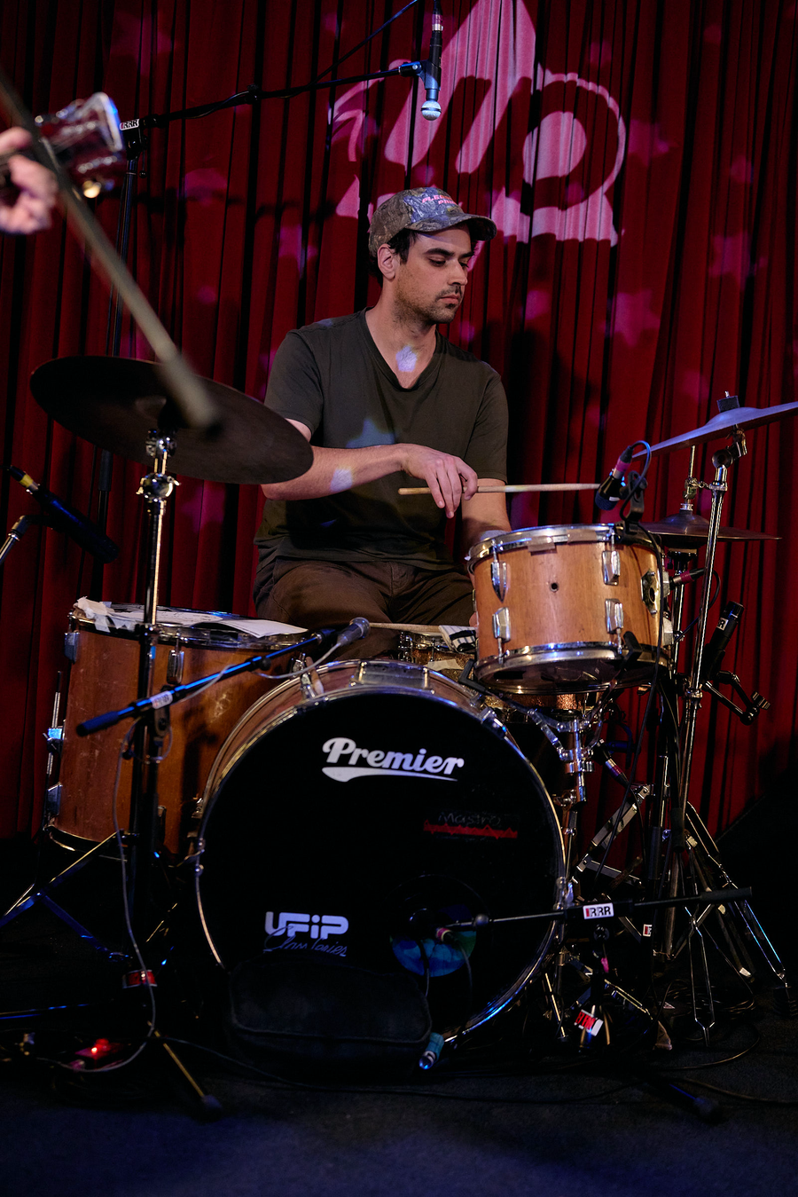 Roger Knox Live at RRR 5