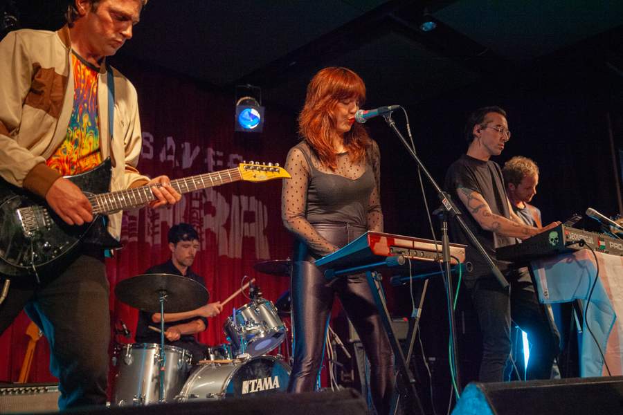 screensaver Live at RRR 6
