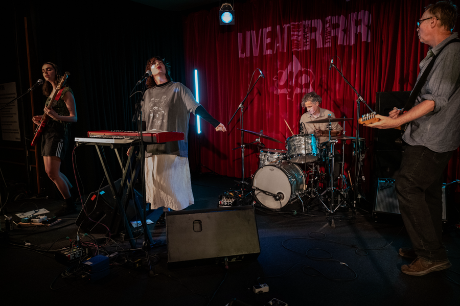 Mess Esque Live at RRR 10