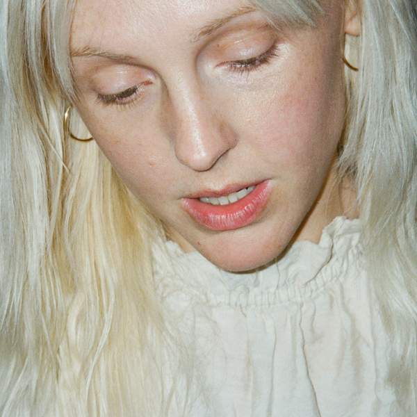 Laura Marling by Tamsin Topolski