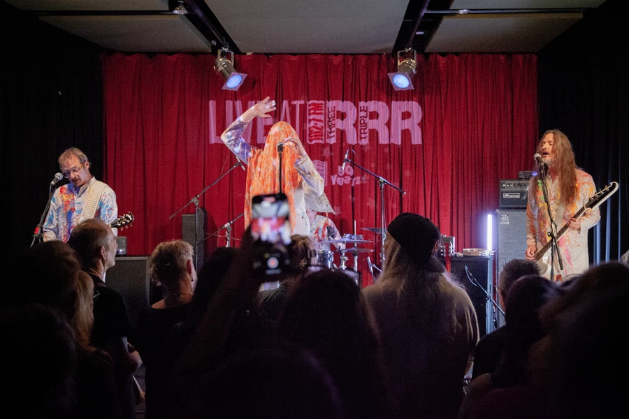Articles: Photo Gallery: Redd Kross, Live at RRR — Triple R 102.7FM ...