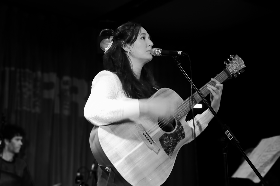 Articles: Photo Gallery: Jess Ribeiro Live at RRR — Triple R 102.7FM ...