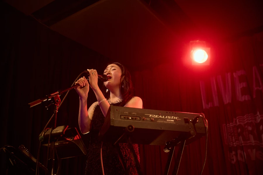 Rainbow Chan Live at RRR 7