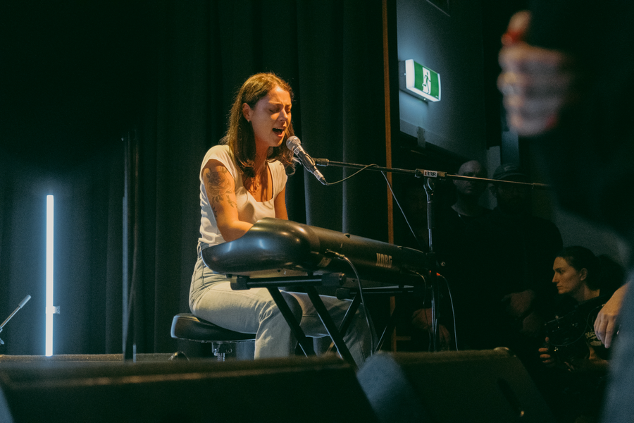 Grace Cummings Live at RRR 6
