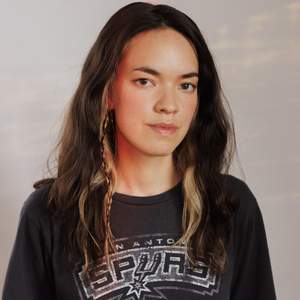 Momoko Gill by Manuel Vasquez