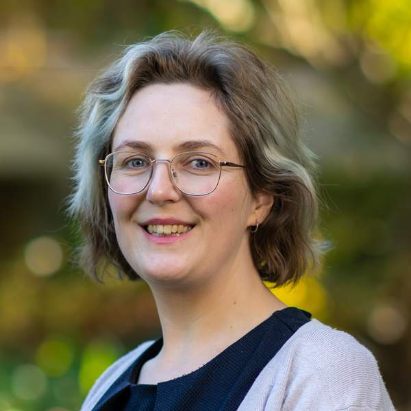 Dr Lauren Gawne