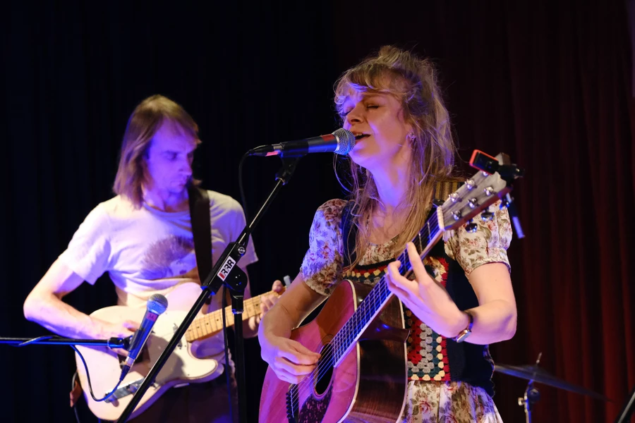 Leah Senior Live at RRR 8