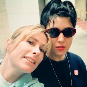 Tamra Davis and Kathleen Hanna