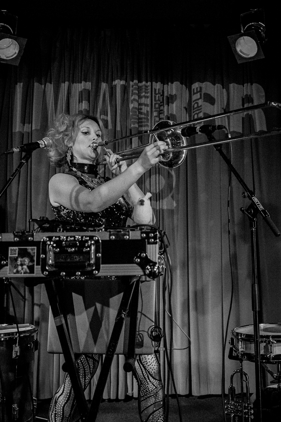 Charlie Needs Braces Live at RRR 4