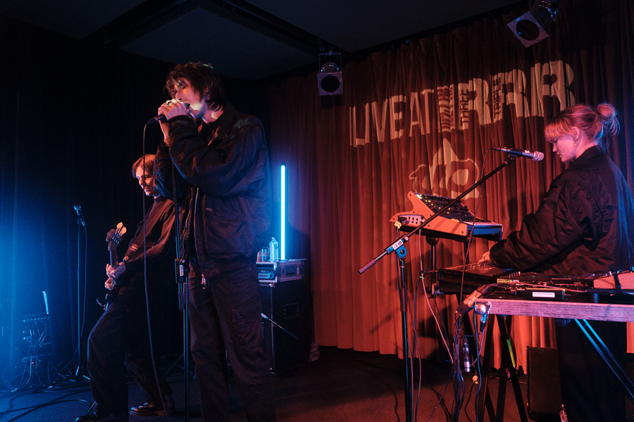 The Horrors Live at RRR 6
