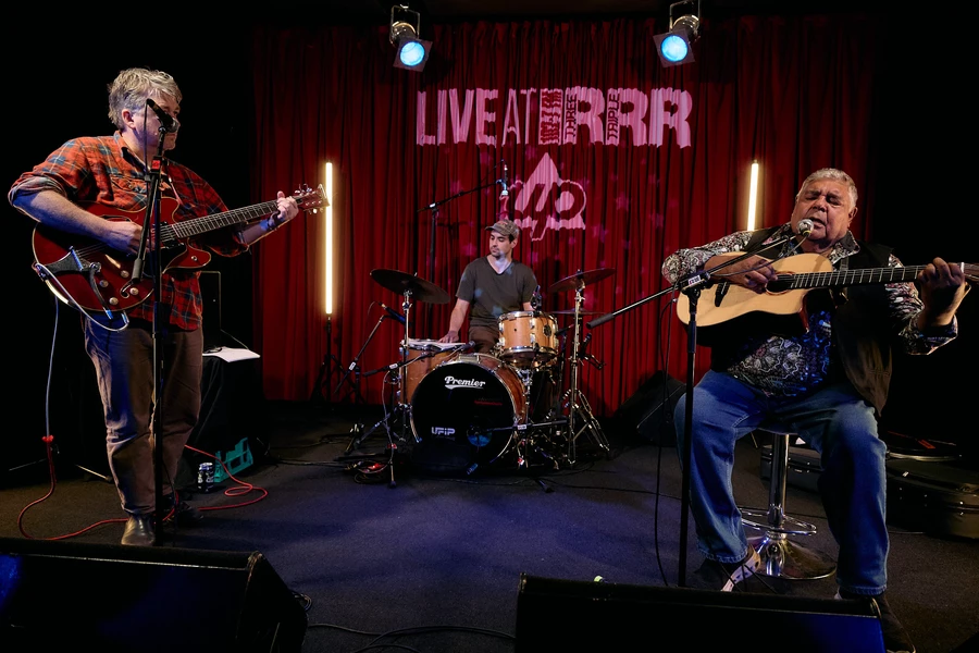 Roger Knox Live at RRR 2