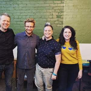 Simon Baker with The Breakfasters