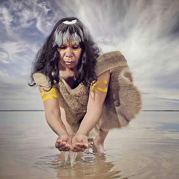 Colleen Raven Strangeways