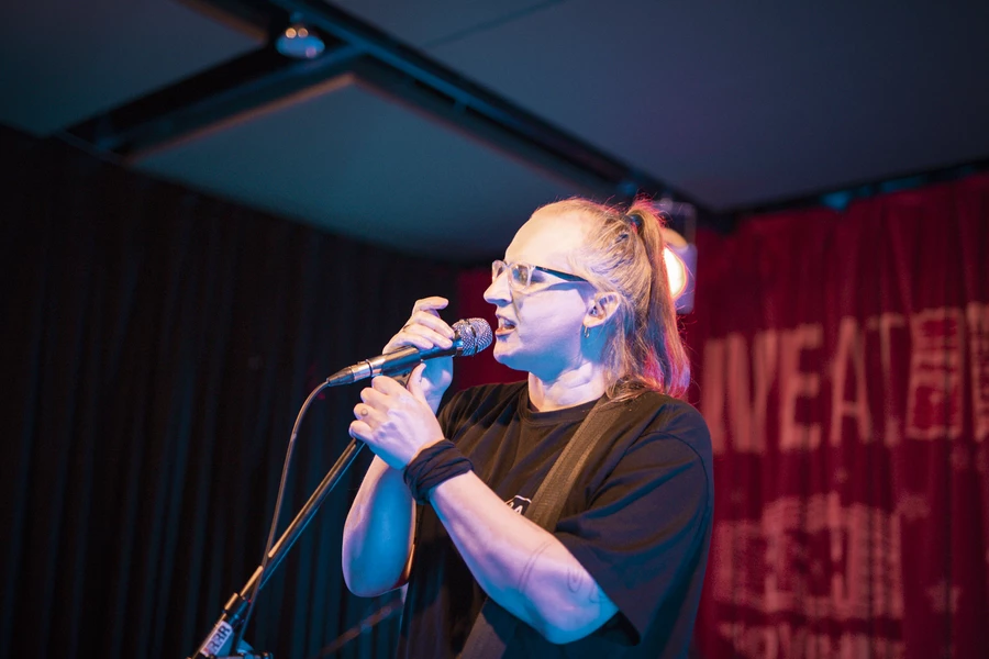Simona Castricum, Live at RRR 4