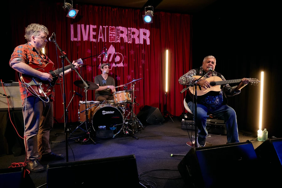 Roger Knox Live at RRR 11