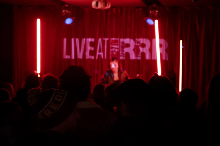 Live at RRR: RONA. 4