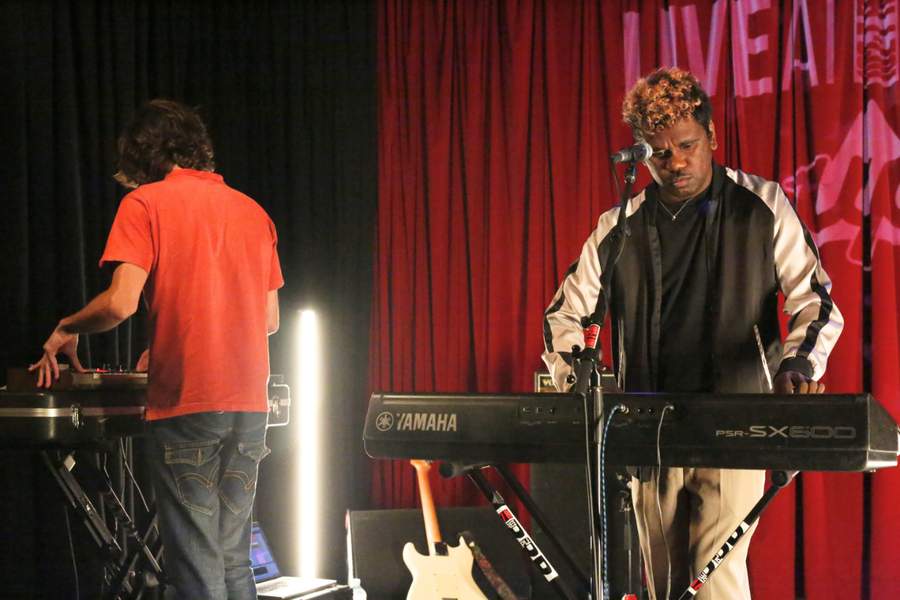 Drifting Clouds Live at RRR 02