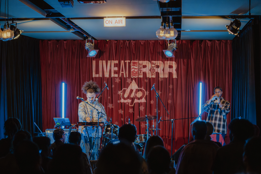 DRMNGNOW Live at RRR 9