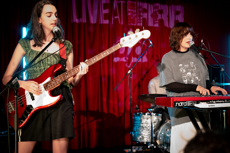 Mess Esque Live at RRR 8