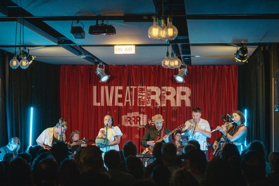 Owelu Dreamhouse Live at RRR 10