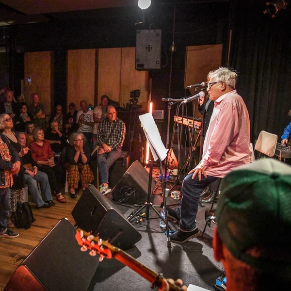 Stephen Cummings Live at RRR 1