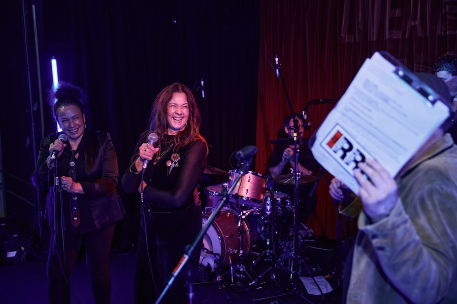 Vika & Linda Live at RRR 13