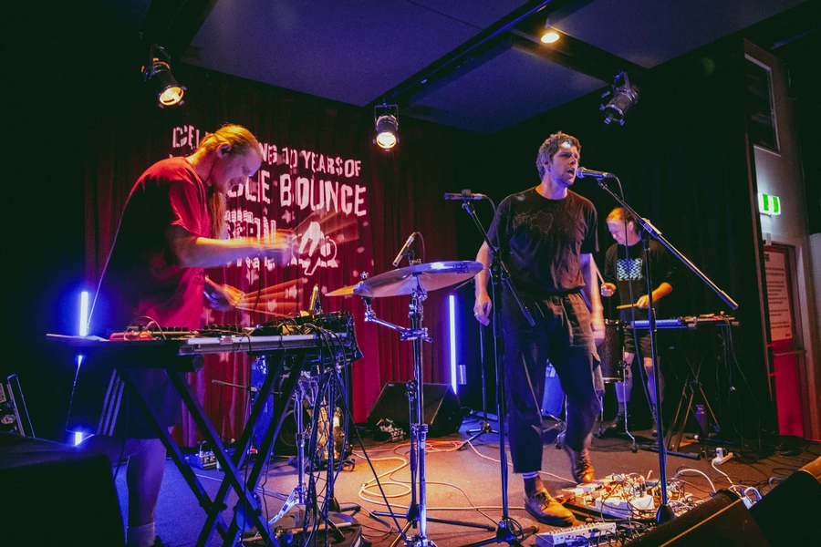Double Bounce 10 Years 18