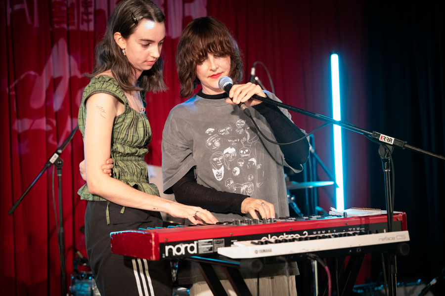 Mess Esque Live at RRR 7