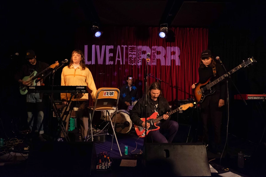 eggy live at rrr 02