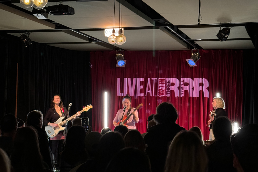 Emma Russack Live at RRR 8