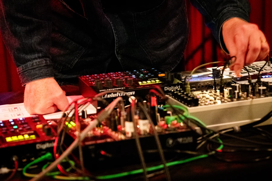 Jeremy Dower Live at RRR 3