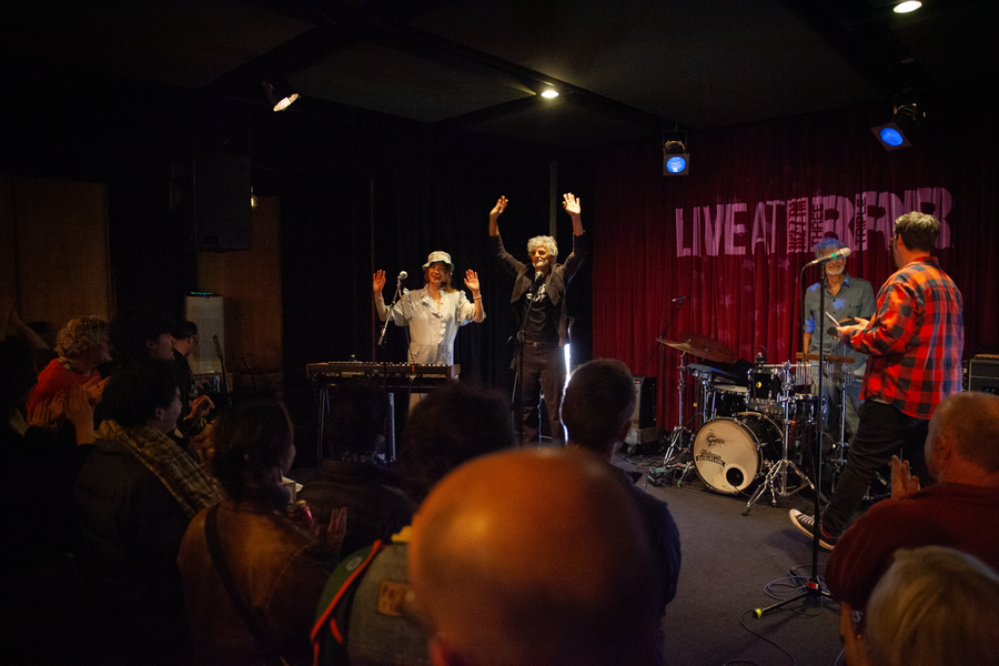 Blonde Redhead Live at RRR 11