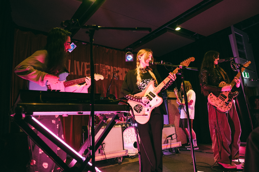 Wet Leg Live at RRR 4
