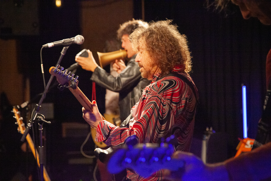 The Scientists Live at RRR 8