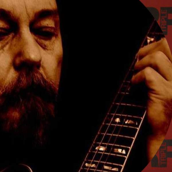 Ed Kuepper with RRR Studio Background