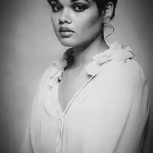 Angela Bofill
