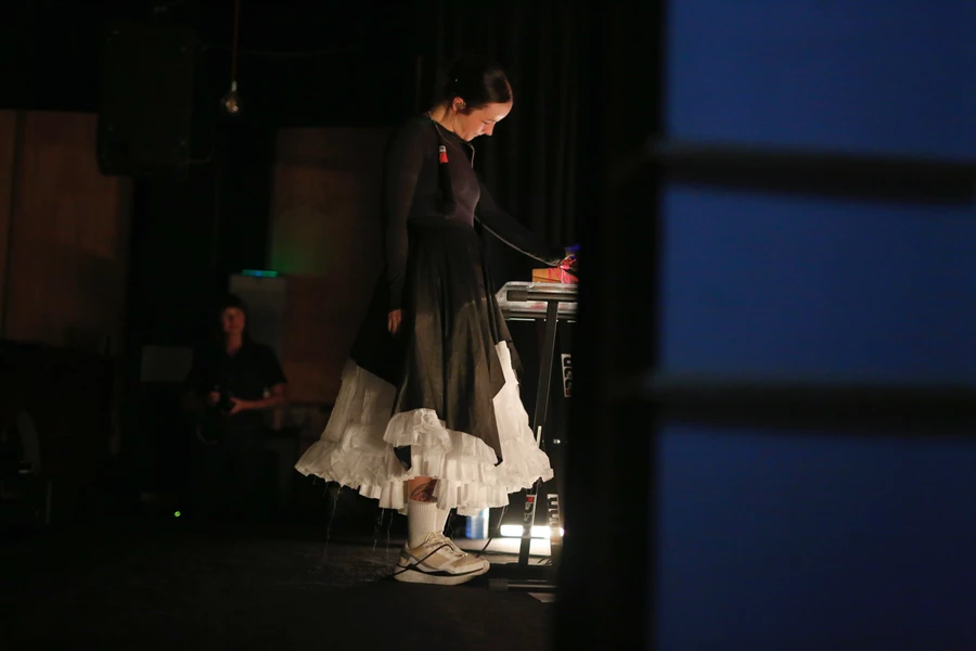 Ela Minus Live at RRR 10