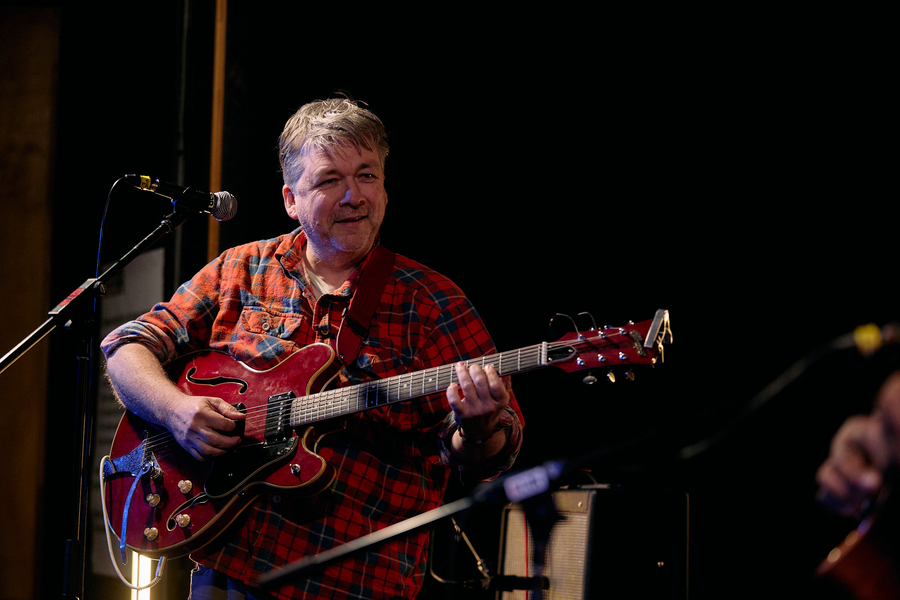 Roger Knox Live at RRR 4