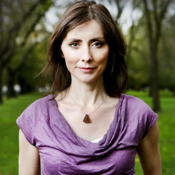Christine Kenneally
