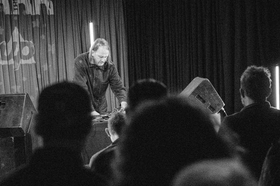 Jeremy Dower Live at RRR 4