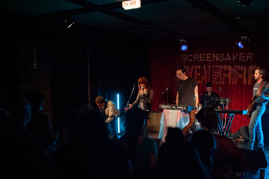 screensaver Live at RRR 8